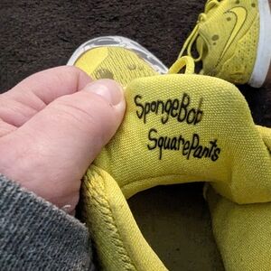 Retired Nike spong bob shoe